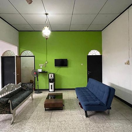 Posnya Seni Godod Art Gallery & Homestay Yogyakarta Exterior photo
