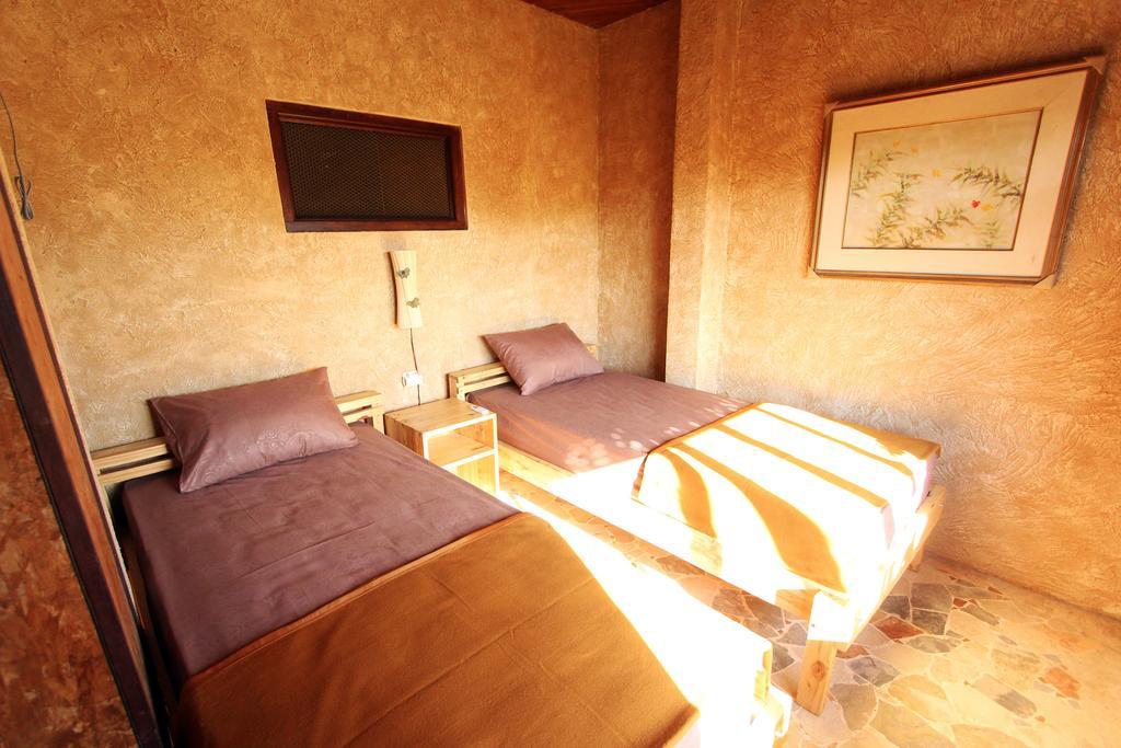 Posnya Seni Godod Art Gallery & Homestay Yogyakarta Exterior photo